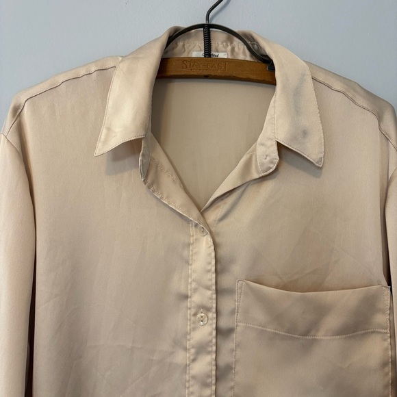 Abercrombie & Fitch Oversized Satin Blouse XS Beige Shirt - Picture 2 of 8